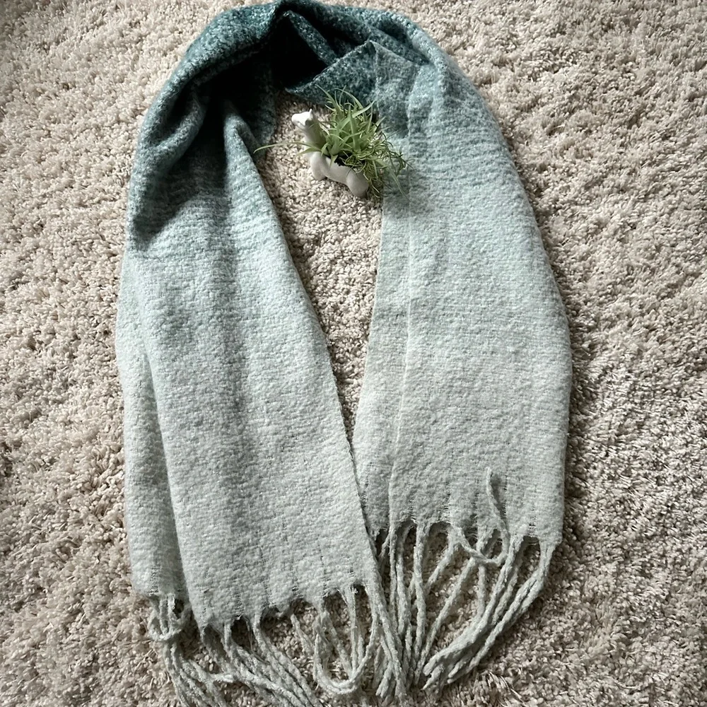 Large ombré blue hues super soft big warm cozy winter thick knit color s…